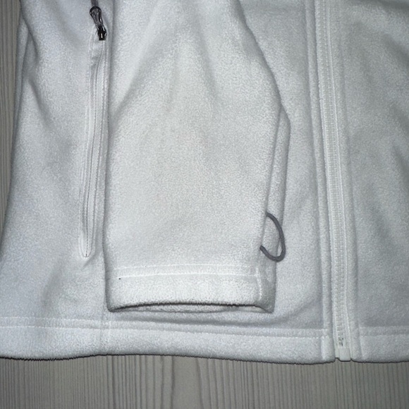 Columbia Women's Classic White Fleece Jacket - Picture 7 of 9